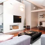#Stayhere - Spacious Luxury Town Hall 3Bdr Apartment