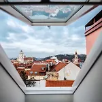 #Stayhere - Spacious Luxury Town Hall 3Bdr Apartment