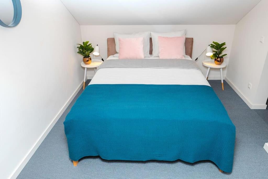 #stayhere - Spacious Luxury Town Hall 3bdr VNO