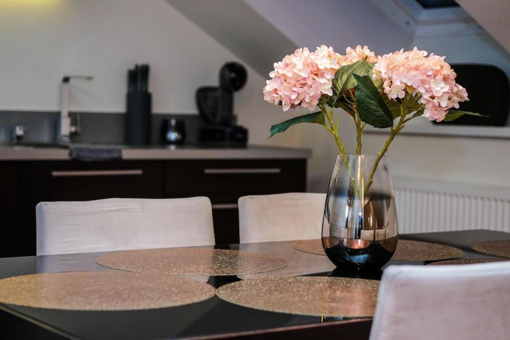 #stayhere - Spacious Luxury Town Hall 3bdr